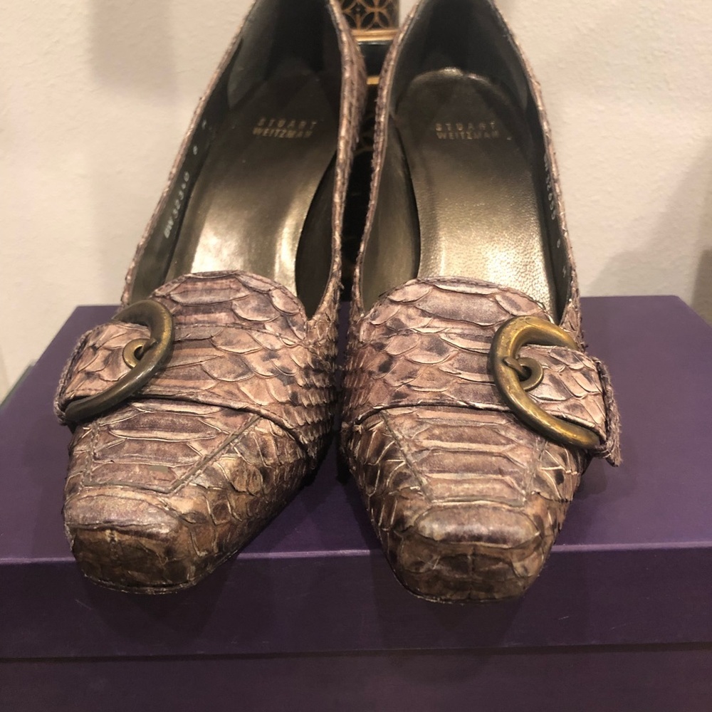 Stuart Weitzman Python Pumps! 8 M Preowned, Sligh… - image 1